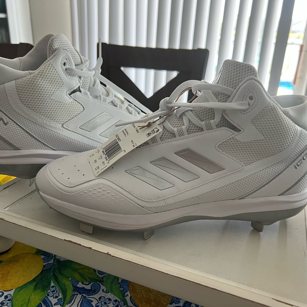 Adidas White and Silver Baseball Cleats NEW size 12